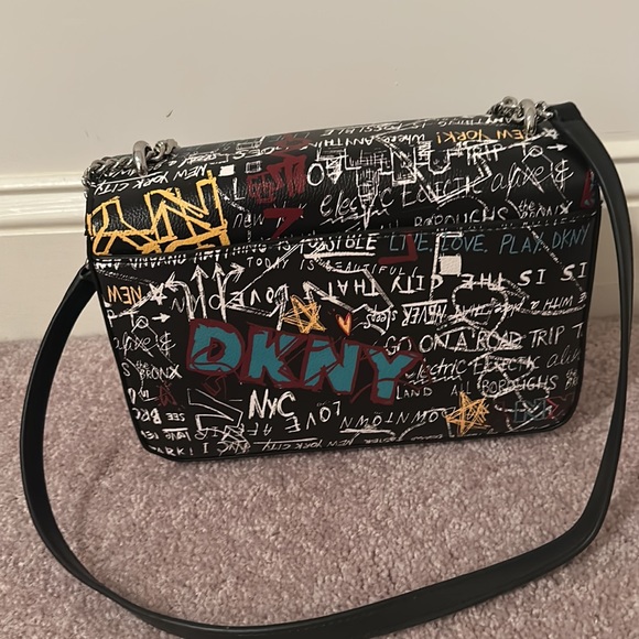 Purse - Picture 2 of 5